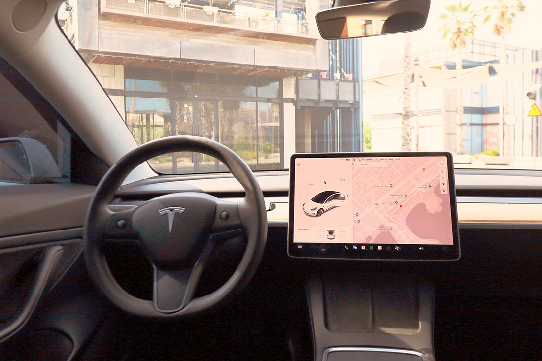 Tesla Model 3 2021 majestic car rental